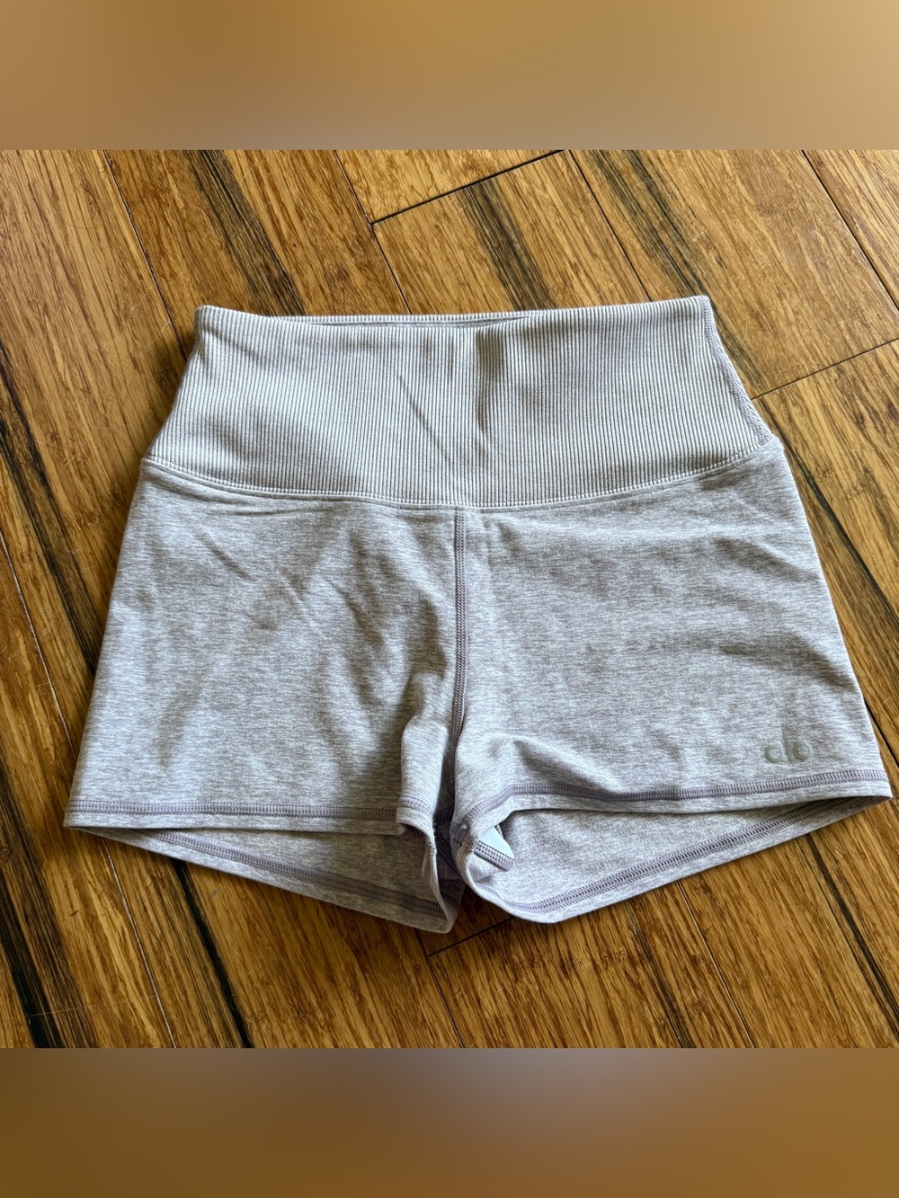 Alo Soft Workout Shorts Size Small
